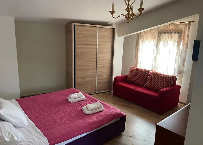 Maisonette 25M From The Sea